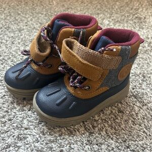 Carters infant/toddler boots - size 6